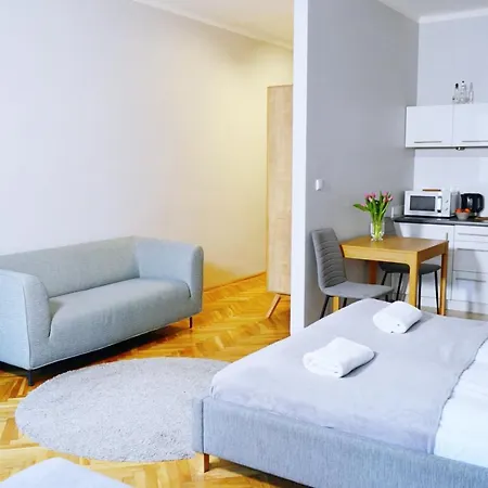 21 Florianska Street Aparthotel 4*