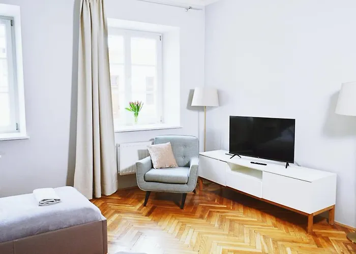 21 Floriańska Street 4*