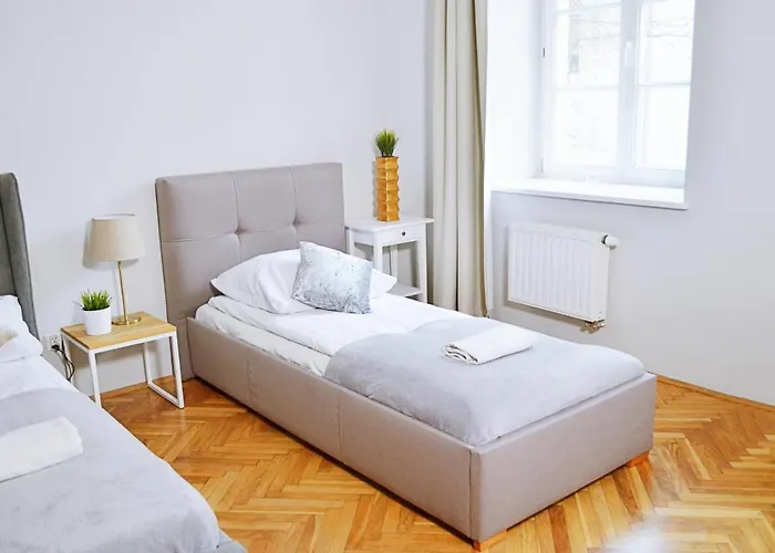 21 Floriańska Street 4*