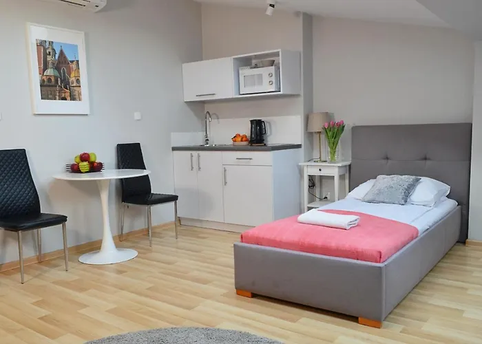 21 Floriańska Street Hotel apartamentowy 4*