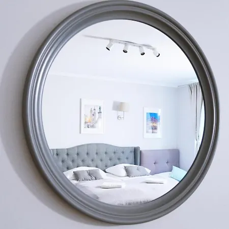 21 Florianska Street アパートホテル 4*