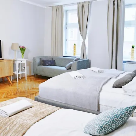 Апарт-отель 21 Florianska Street 4*