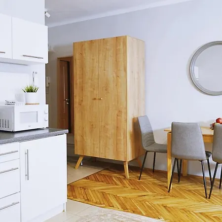 21 Florianska Street 公寓式酒店